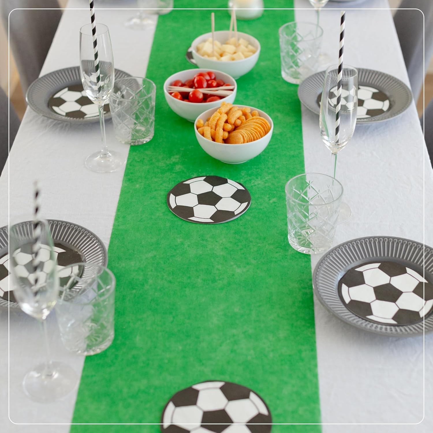 100%Mosel - chemin de table vert Football - 30x2500cm - non-tissé, décoratif