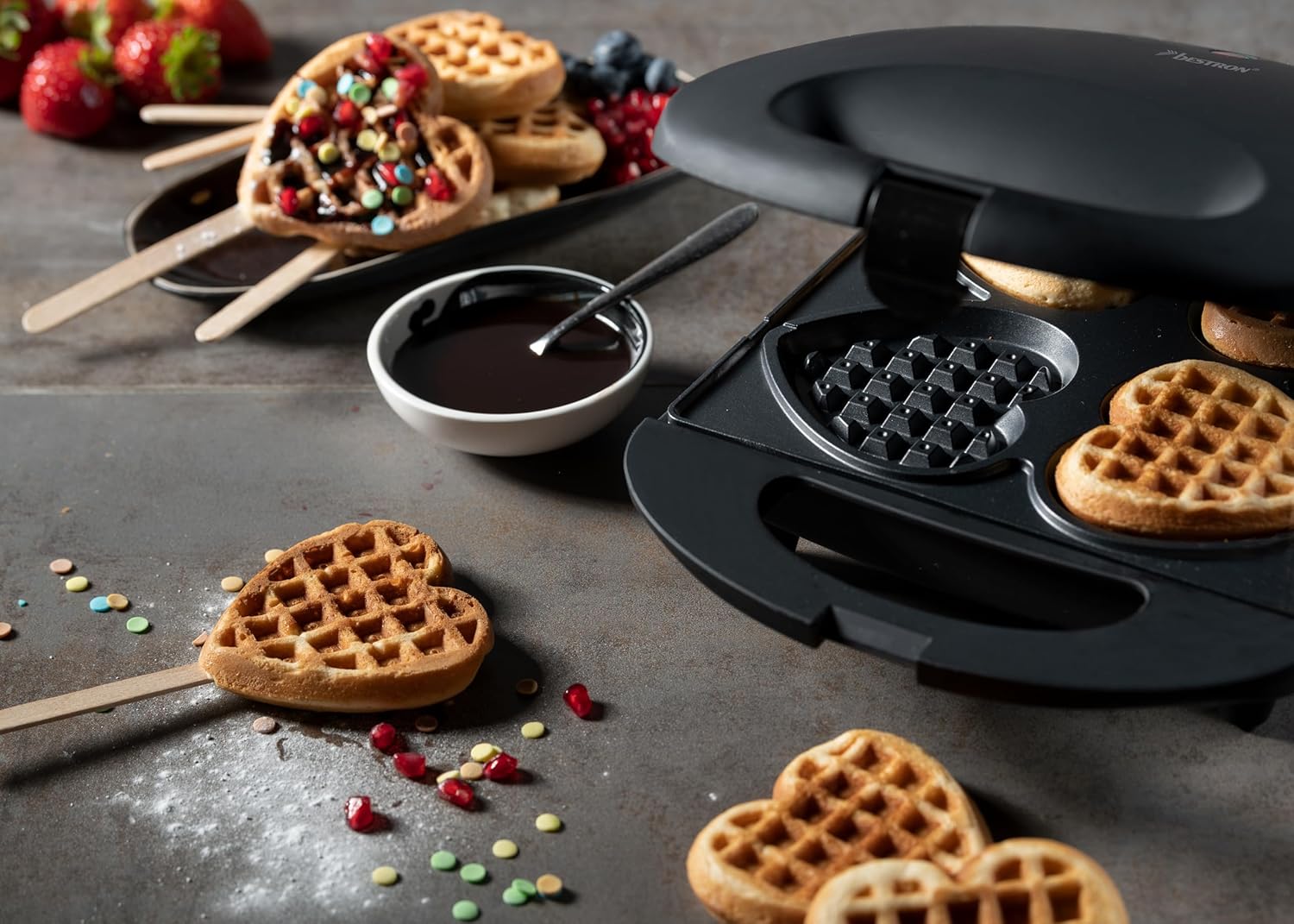 Bestron - Gaufrier rétro, 700W, antiadhésif, forme cœur, noir mat