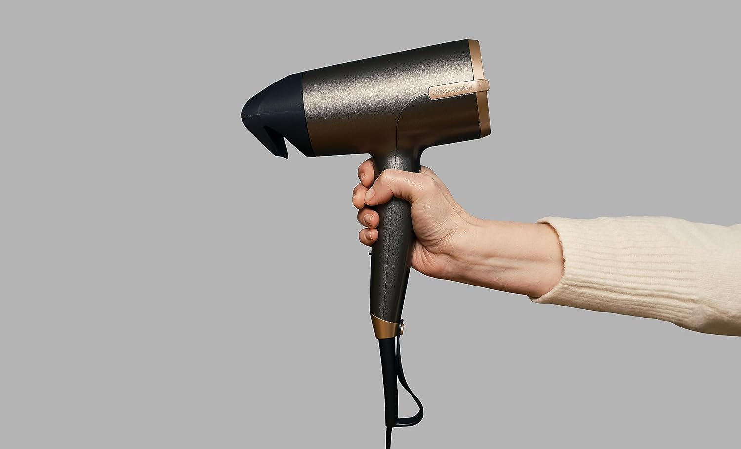 Remington - ONE Dry&Style - sèche-cheveux 2000W, 5 embouts, ions, D6078