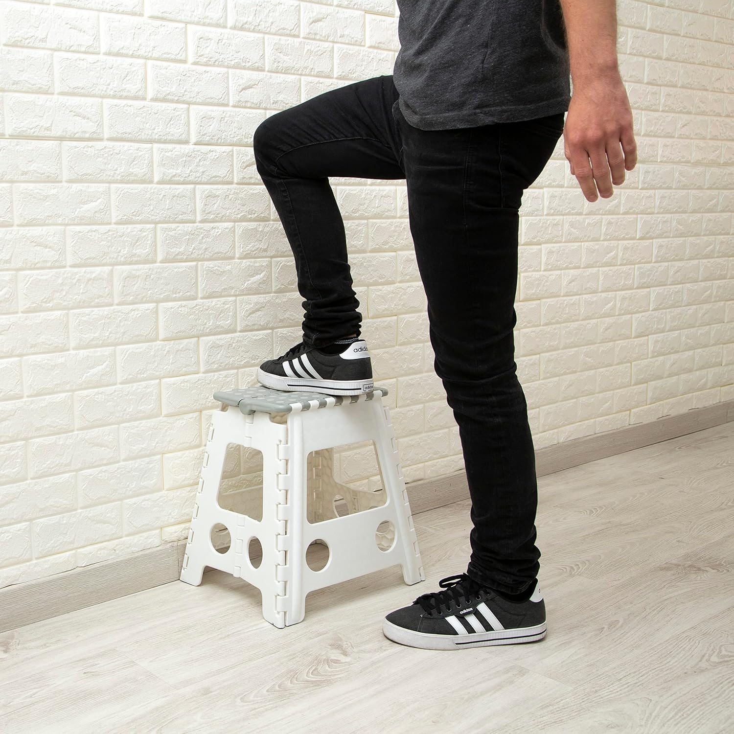 Arregui - Tabouret pliant 39 cm, blanc & gris, pliable compact TB-039-GB