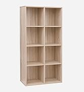 une grande bibliothèque rectangulaire avec une étagère carrée