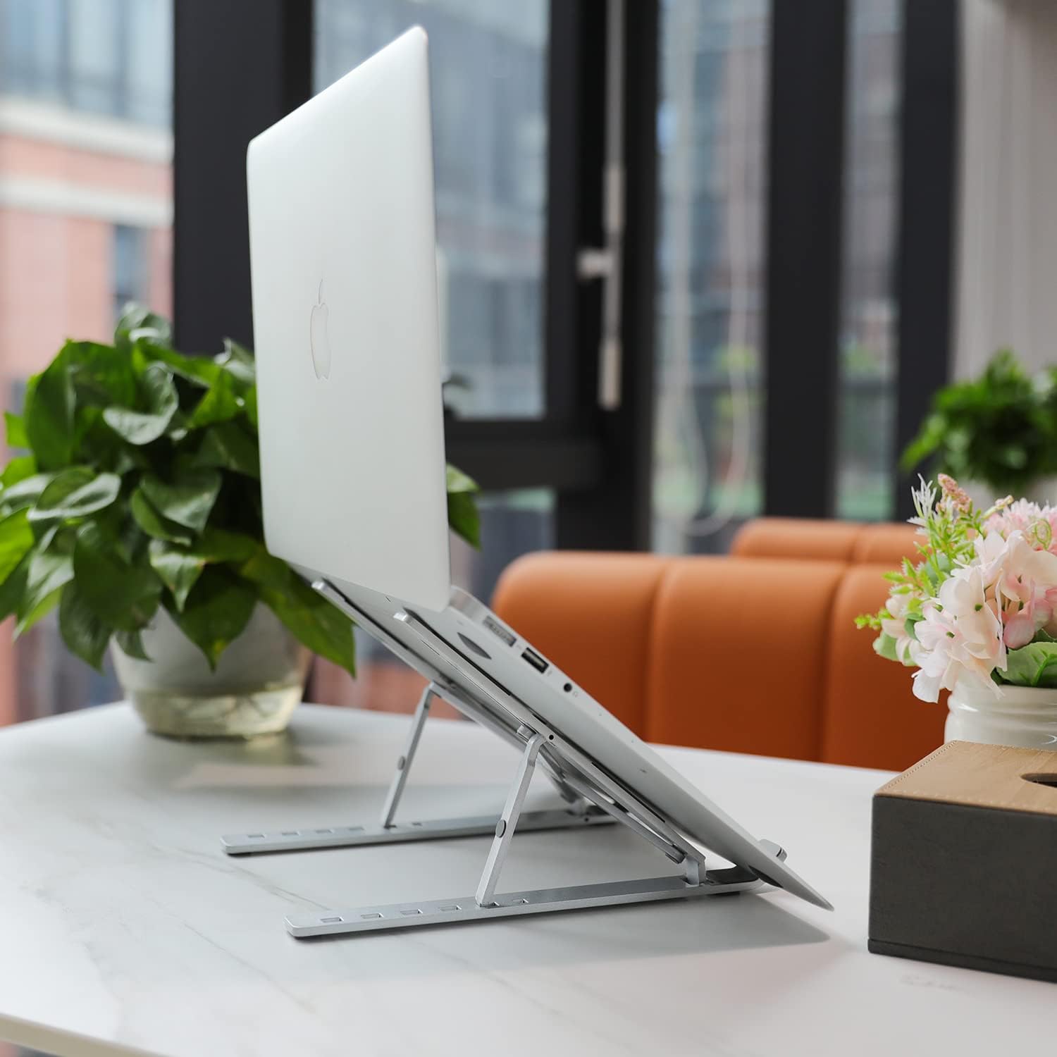 Amazon Basics - support pour ordinateur - 24x16.4x4.4cm - 6 angles, 10-15.6 pouces