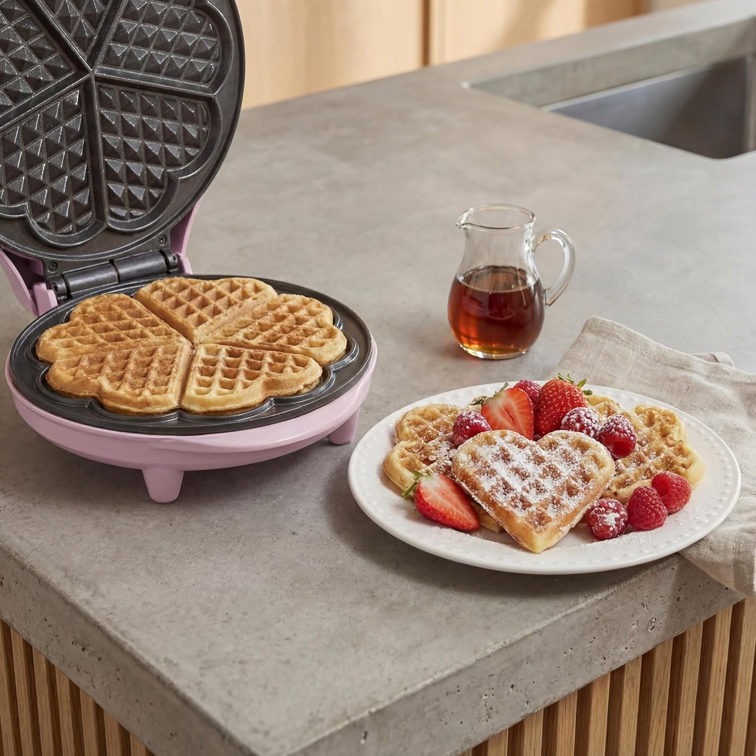 Bestron - Gaufrier rétro cœur - 700W - revêtement anti-adhésif, rose