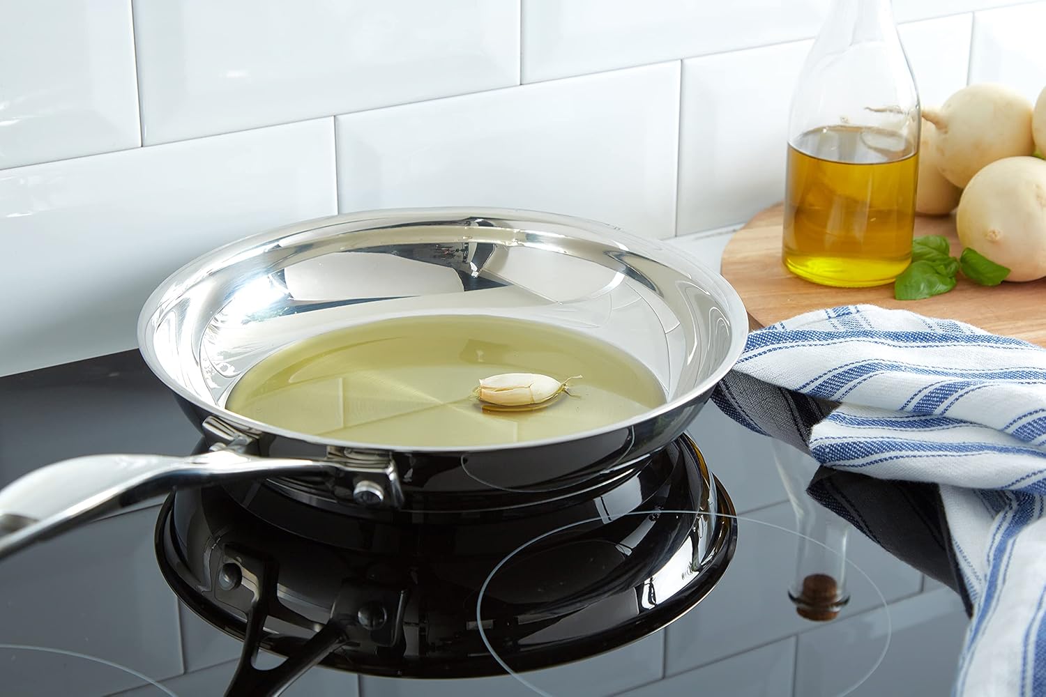 Beka - Poêle Chef inoxydable 28cm, poignée ergonomique - 12068394