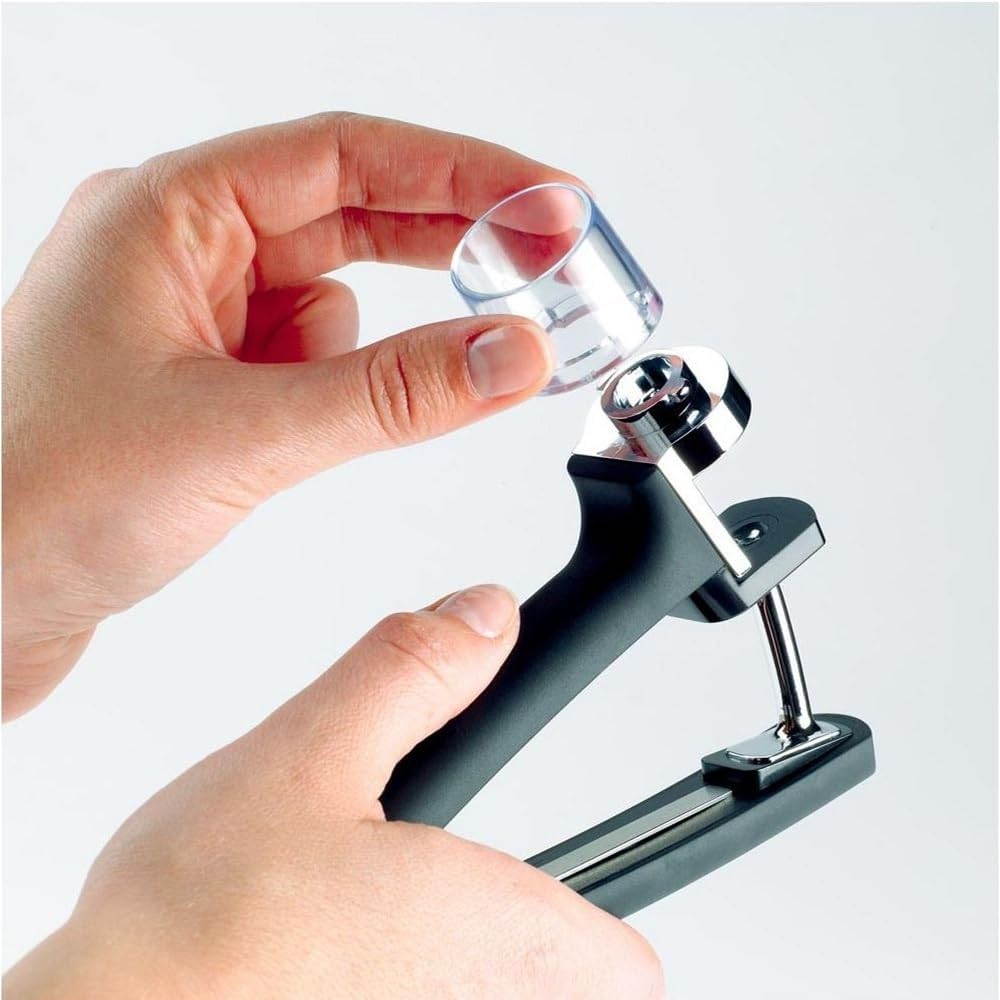 OXO - Dénoyauteur à cerises noir, plastique robuste, ergonomique, 11316300